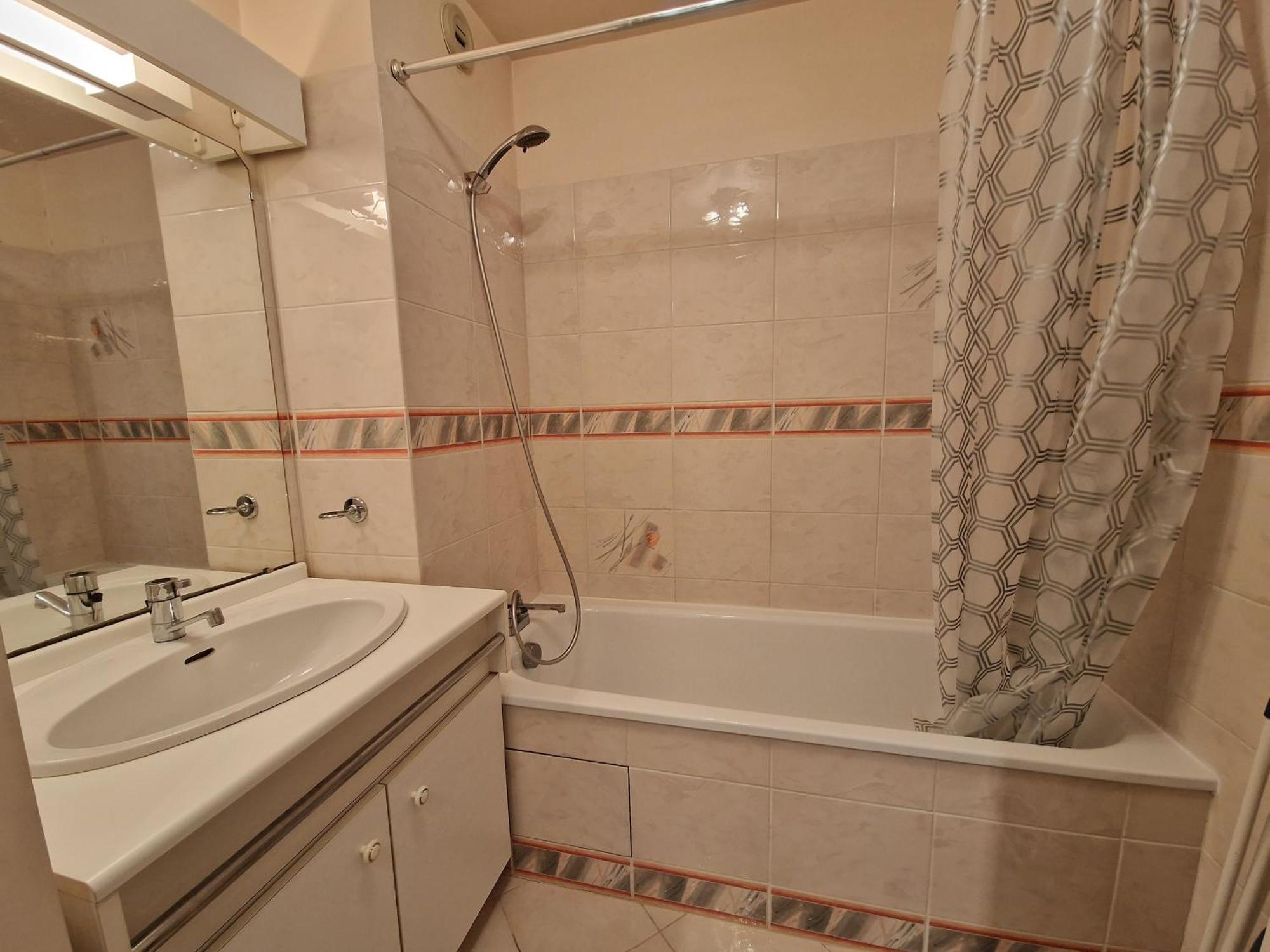Appartement Avec Piscine, Tennis & Balcon, Centre-Ville Chatelaillon-Plage, 6 Pers, 2 Ch - Fr-1-706-17 Kültér fotó