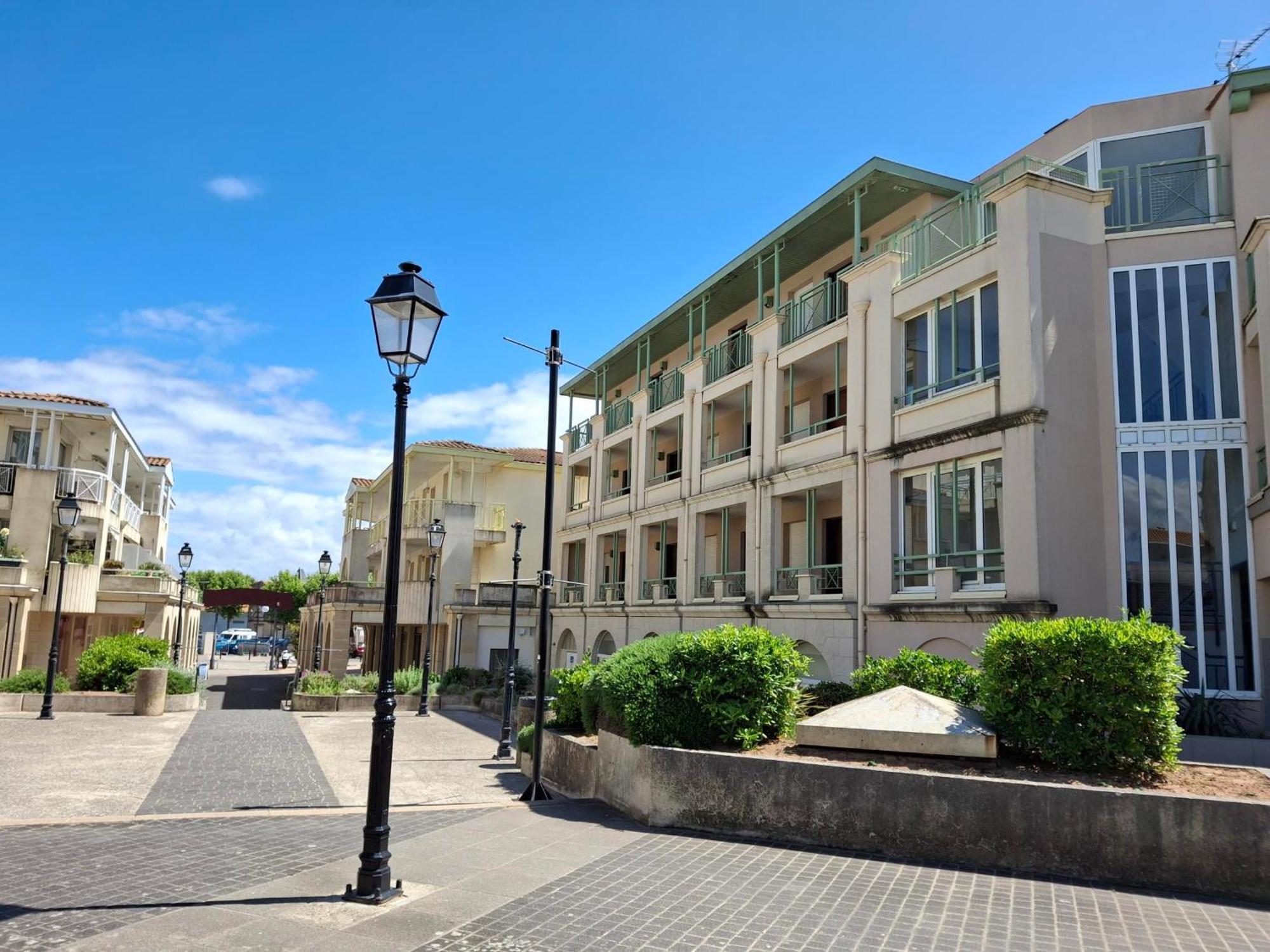Appartement Avec Piscine, Tennis & Balcon, Centre-Ville Chatelaillon-Plage, 6 Pers, 2 Ch - Fr-1-706-17 Kültér fotó